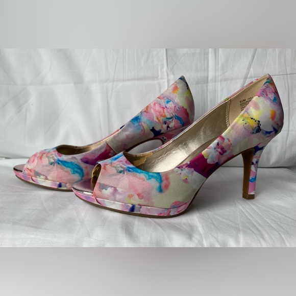 Bandolino B Flexible Open Toe Heel Shoe Pink Blue Purple Multicolored Size 6.5 M - Picture 1 of 9